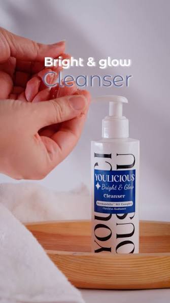 Youlicious Bright & Glow Cleanser